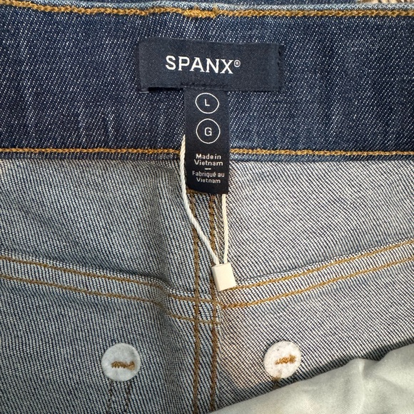 Spanx SpanxShape Everywhere Flare Jeans in Authentic Blue - Picture 4 of 4